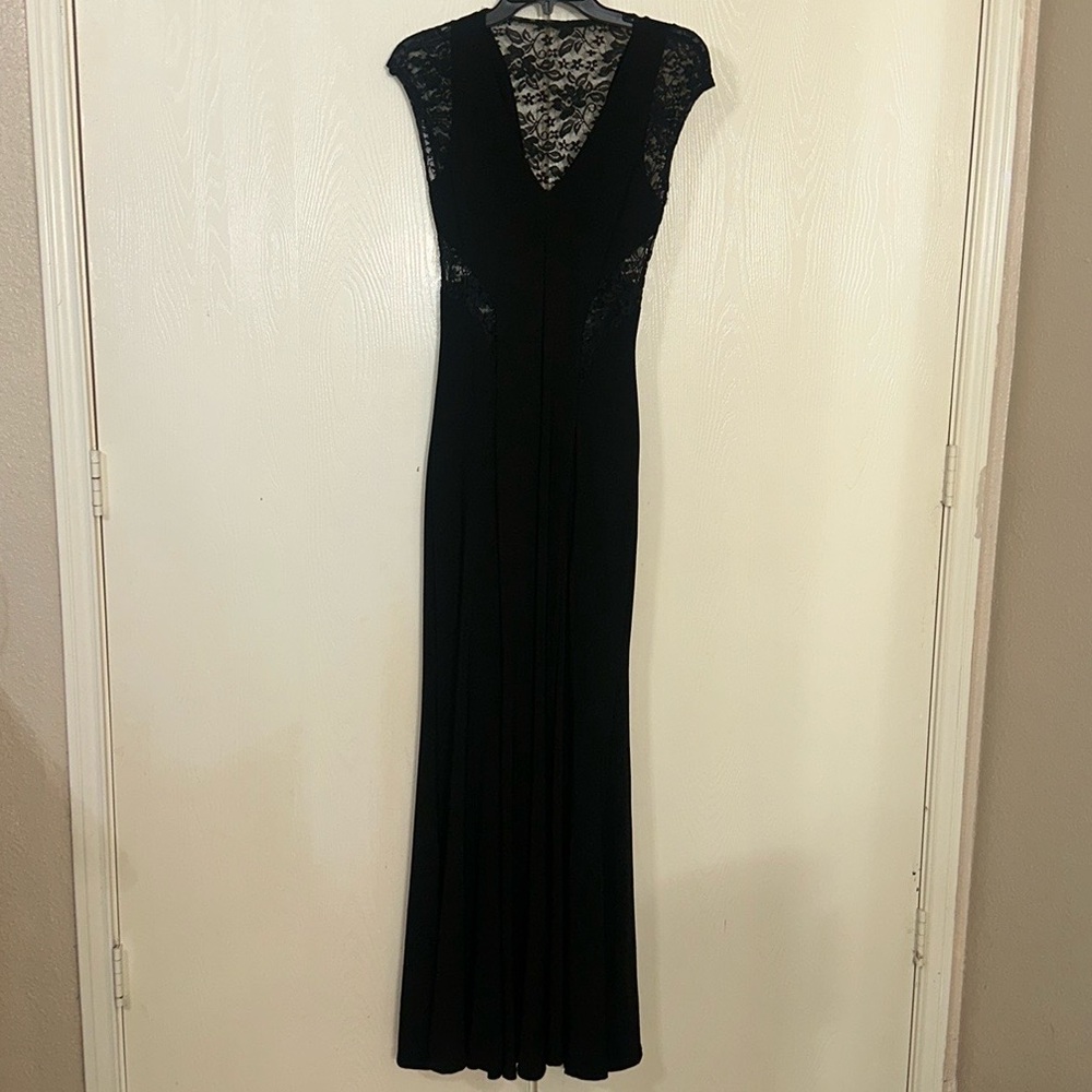 WINDSOR BLACK MAXI DRESS WITH LACE BACK AND LACE DETAILS ON WAIST